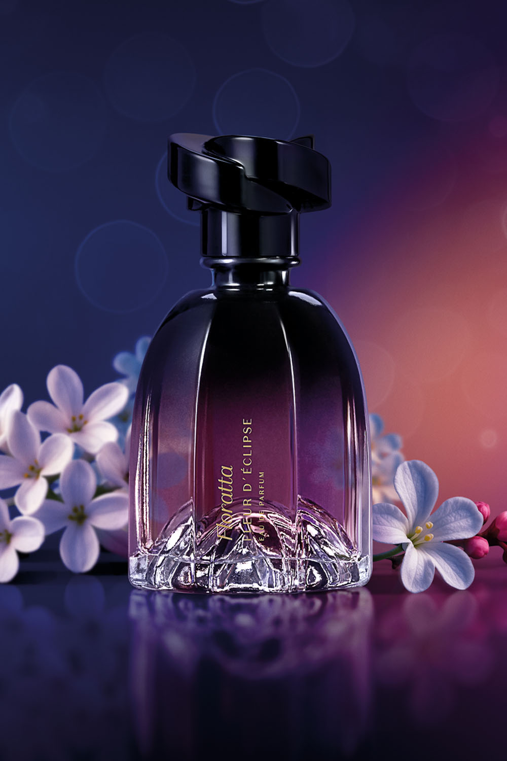 Floratta Fleur D’ÉclipseUm Eau de Parfum que explora o universo floral sofisticado, jovial e impactante. É o auge do eclipse solar, revelando a essência do reencontro entre o sol e a lua.