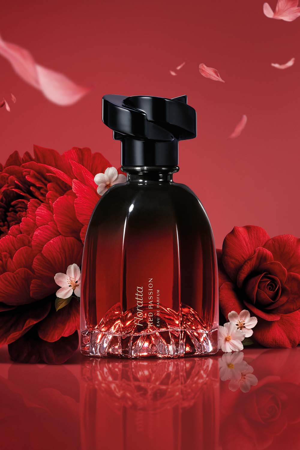 Floratta Red Passion O aroma que te tira do eixo. Um bouquet floral ainda mais intenso e licoroso com a suculência e sensualidade da Maçã de Vermont. Até 12 horas de fixação para que deixes o teu rastro por todo o lado!