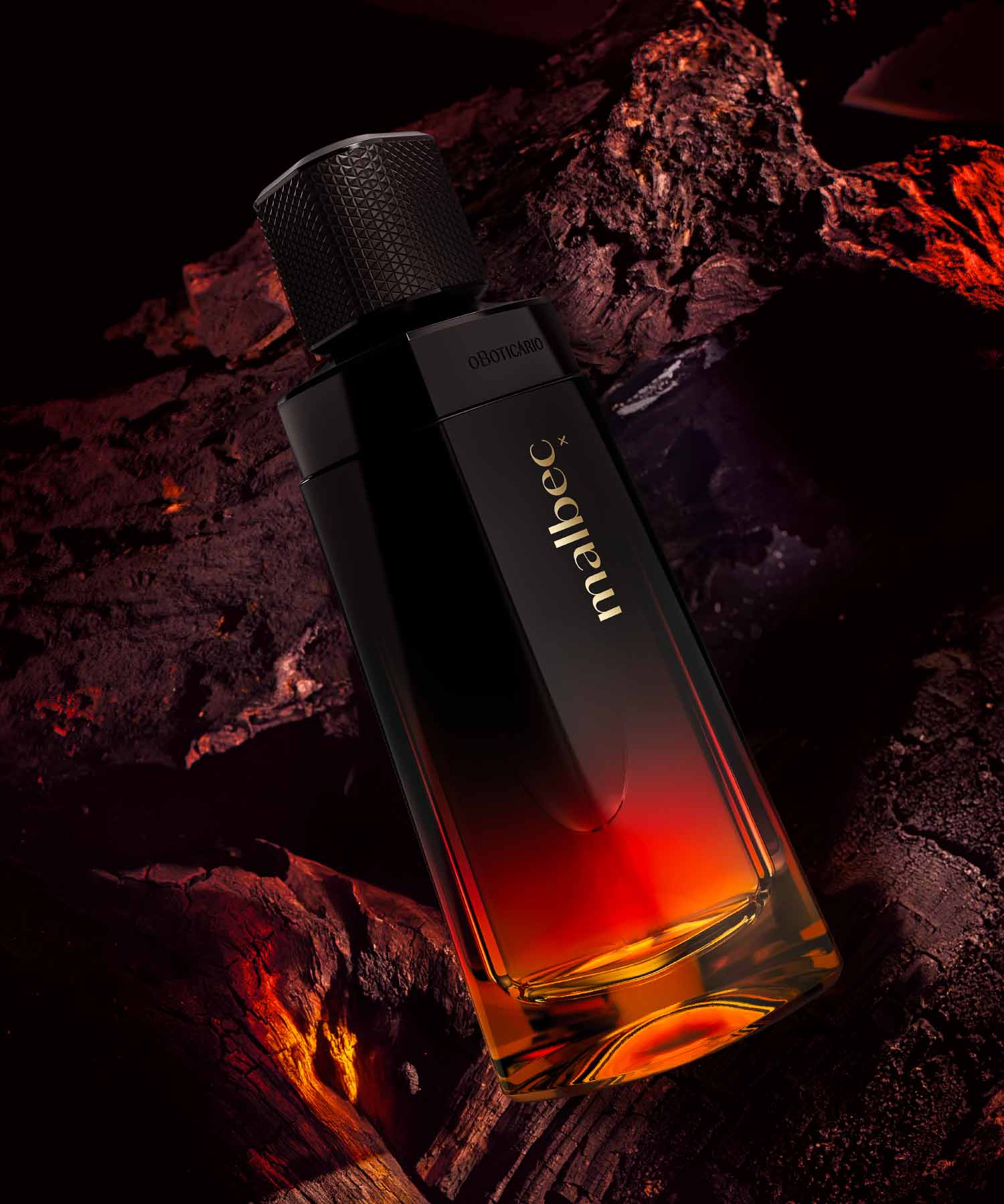 Malbec XUma fragrância masculina extremamente viciante, envolvente e sensual. Um equilíbrio perfeito entre Âmbar e Patchouli. Intenso e provocador, o perfume para homem Malbec X é sedução garantida graças ao Factor X, uma nota olfativa simplesmente irresistível.