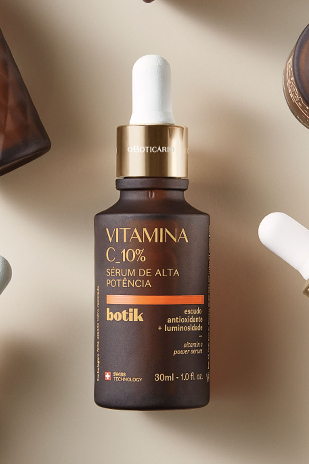 BOTIK INSTANT GLOWProtocolo de luminosidade e ação antioxidante. Atua como um boost de energia que uniformiza o tom, estimula o colagénio e devolve o brilho natural ao rosto