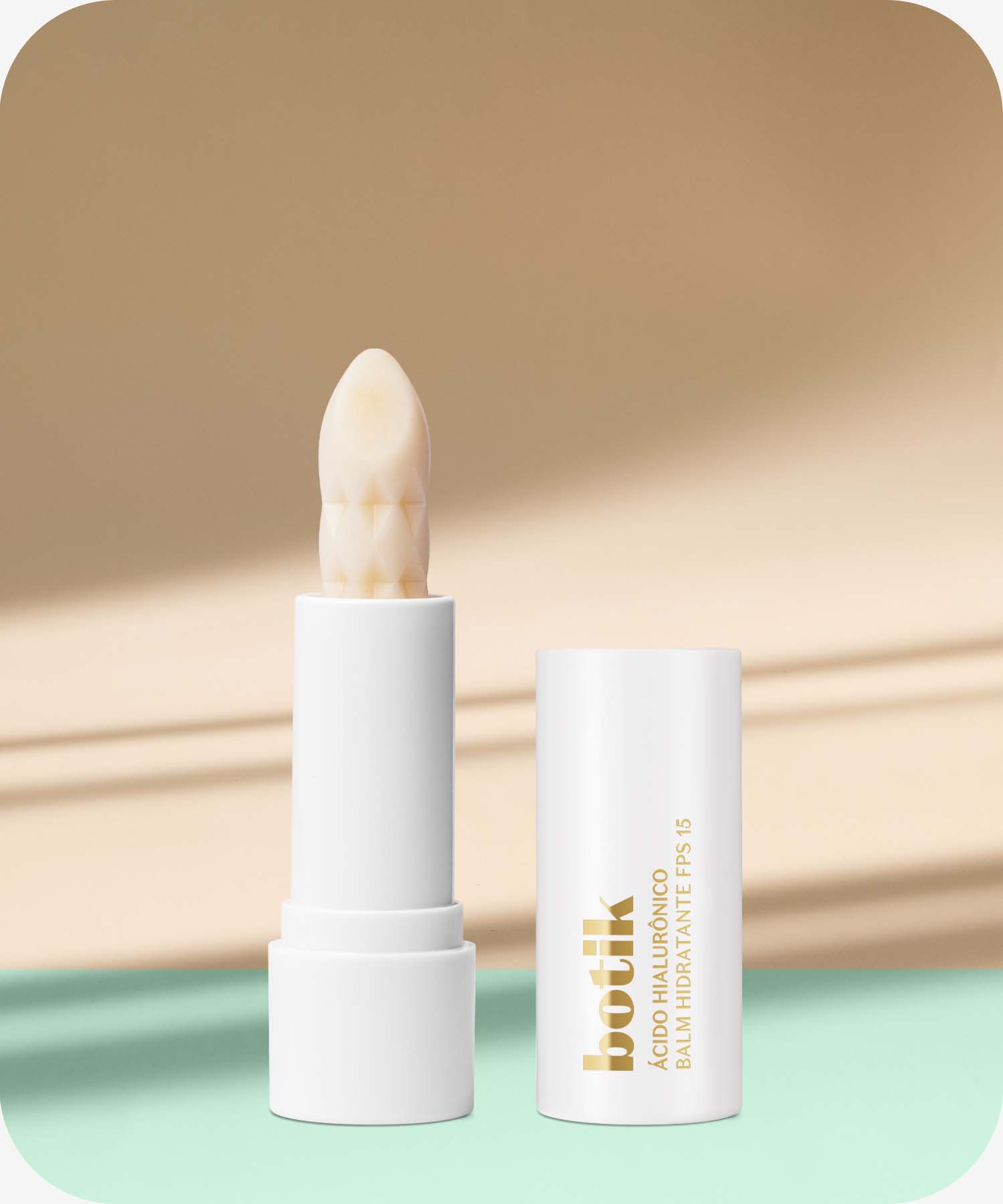 Balm Labial Hidratante Ácido HialurónicoRepara e hidrata, além de restabelecer o conforto dos lábios na primeira aplicação, deixando-os livres de descamação e visivelmente mais volumosos e preenchidos.